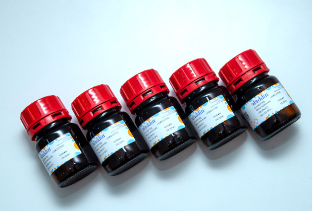 Alexa Fluor™ 594 Alkyne(Alexa Fluor™ 594 Carboxamido-(5-(and 6-)Propargyl), Bis(Triethylammonium Salt)), mixed isomers